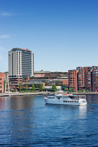 Hotel Ilves, Tampere, and cruise boat